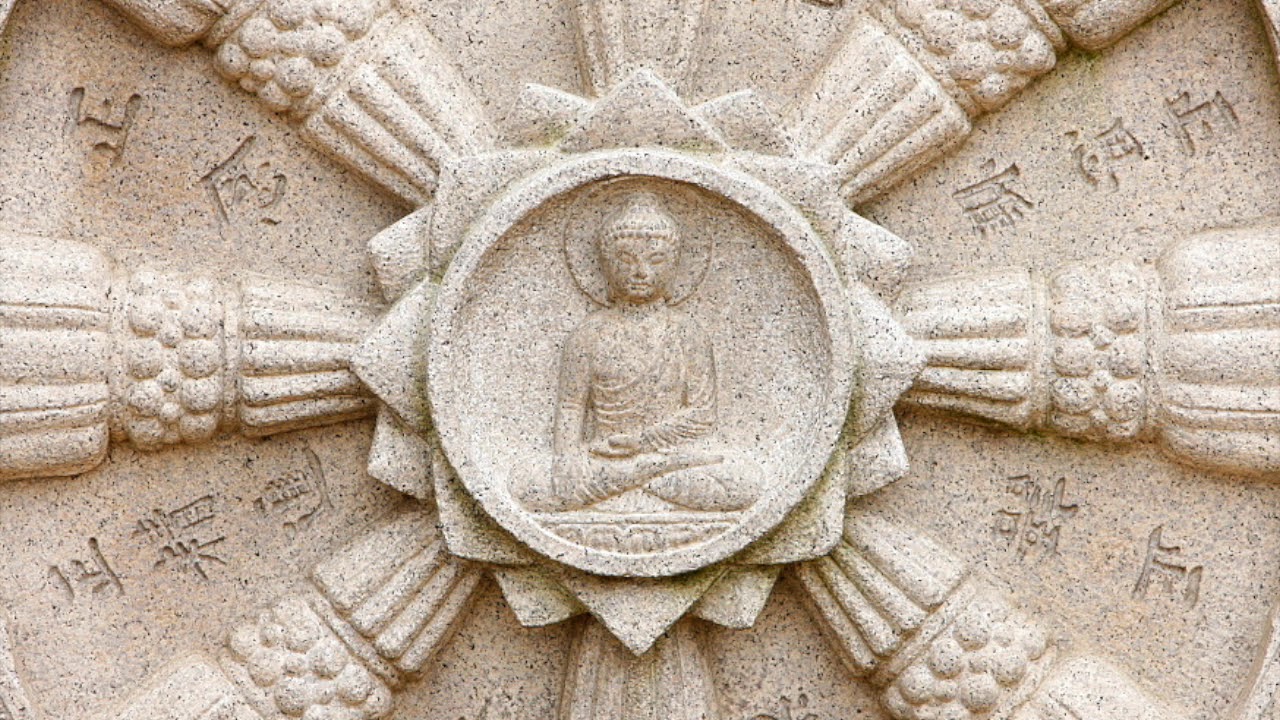 hinh anh banh xe chuyen phap luan 6