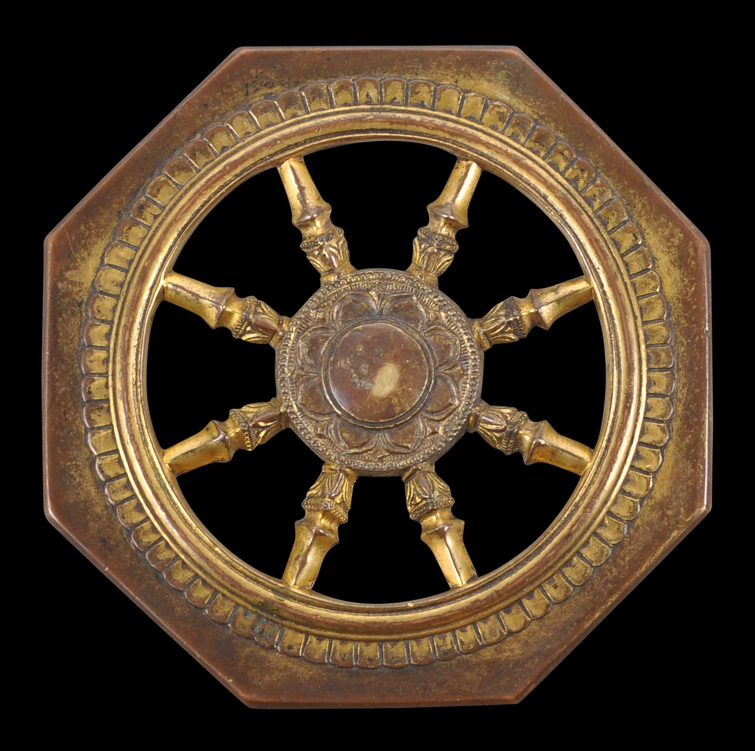 hinh anh banh xe chuyen phap luan 8